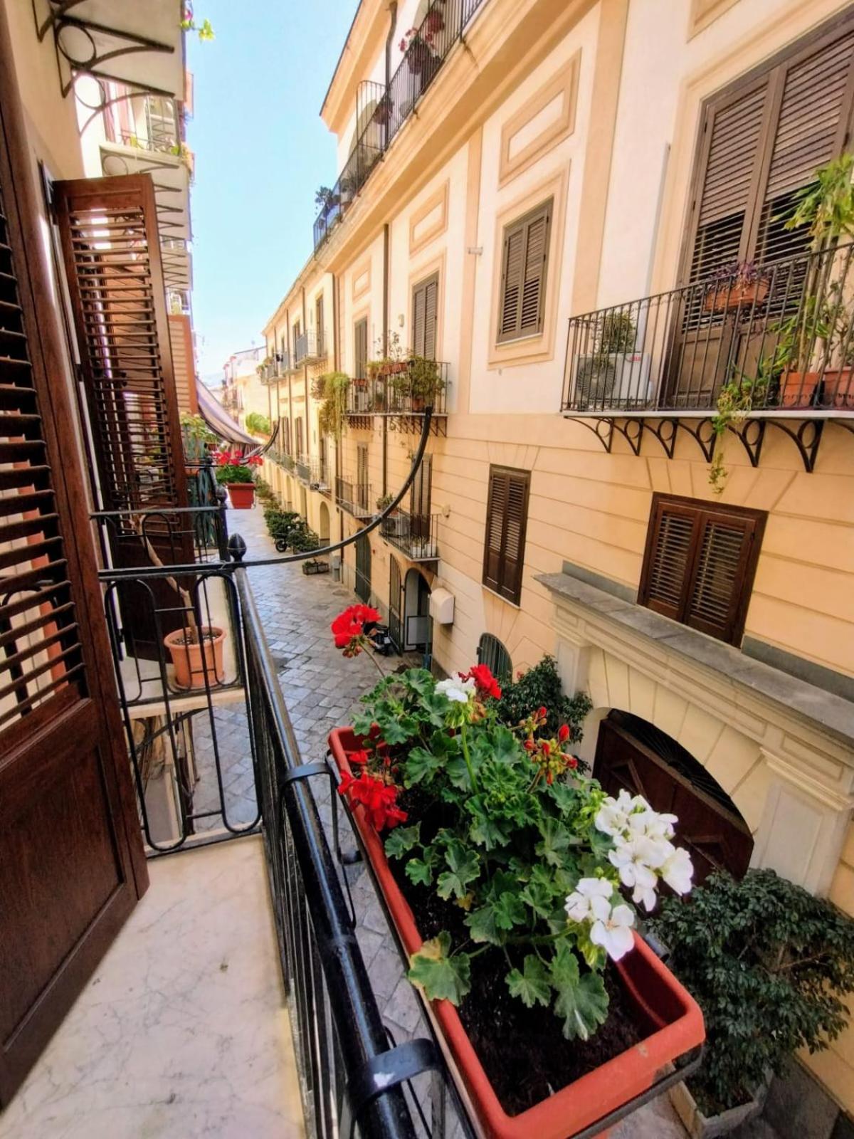 Apartmán Domus Vetriera Palermo Exteriér fotografie